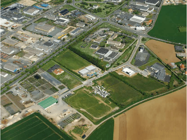 A vendre - 4.5 ha de terrains à Surgères