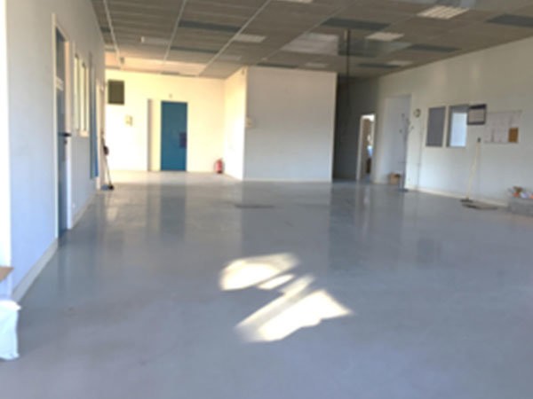 Bureaux, ateliers et garages à louer à Champniers