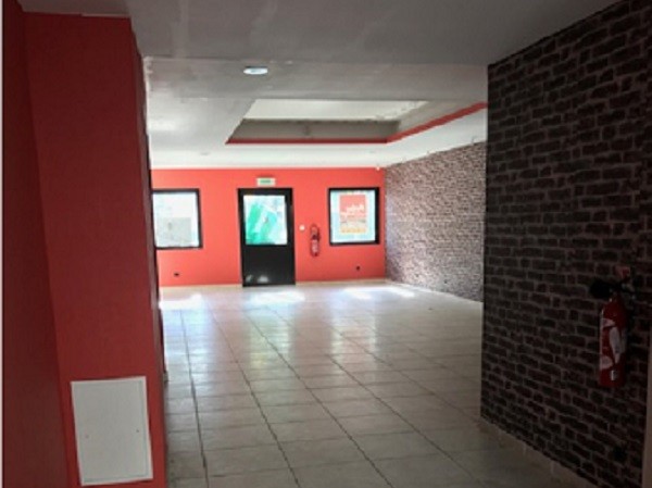 Local commercial de 76m² à vendre ou à louer La Rochelle