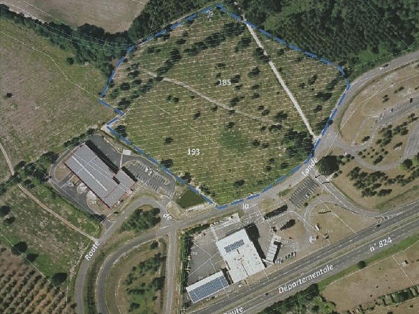 Terrain de 15 000 m² idéalement situé entre Mont-de-Marsan et Dax (40)