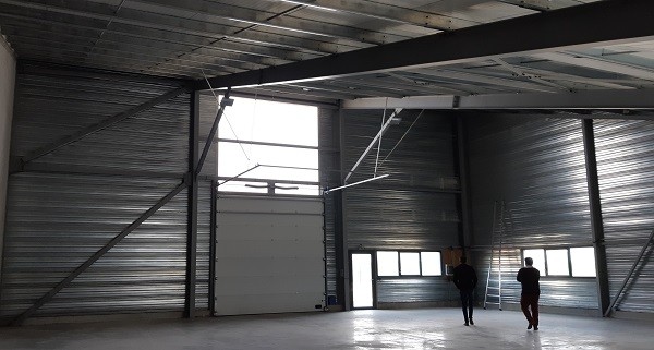 Cellule de 320 m² à Bernay-Saint-Martin