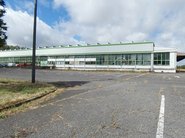 Entrepôt de 3200m² à louer CHAMPNIERS