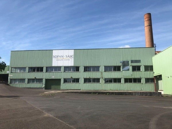 Plusieurs bâtiments pour un total de 5 270m² LA COURONNE
