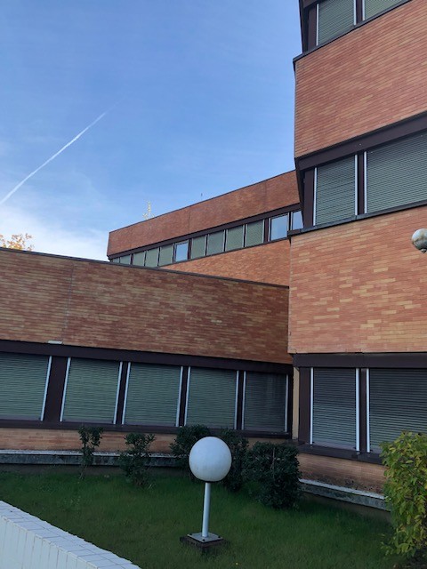 Bâtiment de 5000 m² à louer proche d'Agen