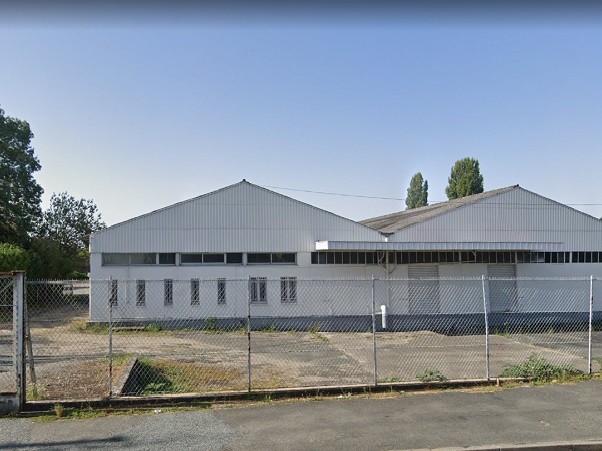 Entrepôt avec ensemble de bureaux de 5100m² à louer BERGERAC