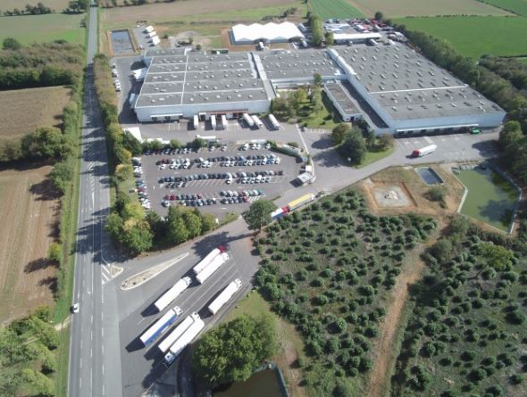 Bâtiments logistiques de 31 500 m² à louer/à vendre sur un site de 17 ha (79)