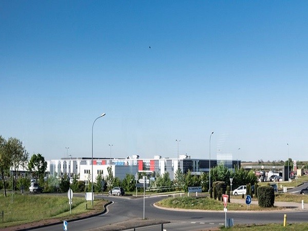 Location local commercial ou d’activités de 140 m²