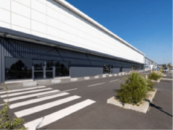 Location local commercial ou d’activités de 1 565 m²