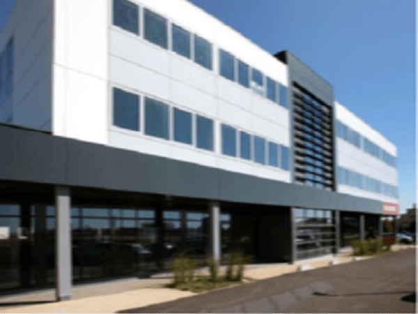 LOCATION LOCAL COMMERCIAL DE 400 m² - Technopôle du Futuroscope