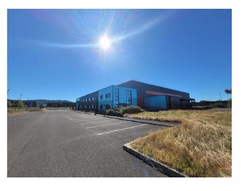 A vendre bâtiment industriel en excellent état de 4 174 m² sur terrain de 11 118 m² à Brive (19)