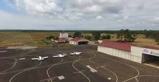 Land and warehouses for sale Biscarrosse airfield (40)