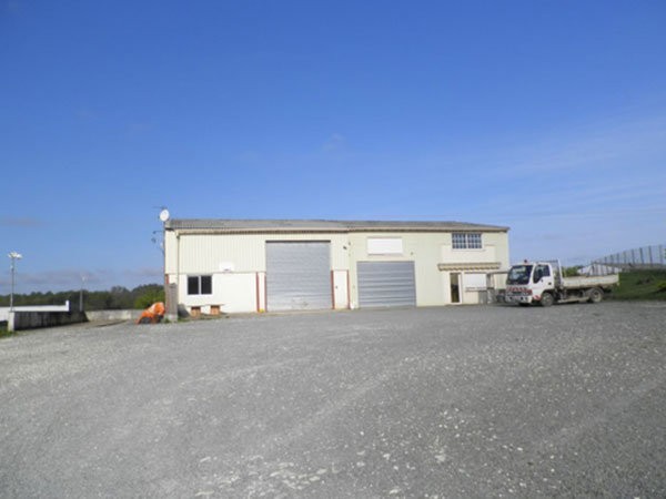 A vendre - Local industriel à Eyzerac (24)