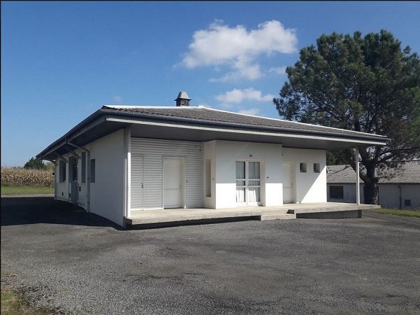 Atelier agroalimentaire de 300m² plus 2000m² terrain à louer au Pays Basque
