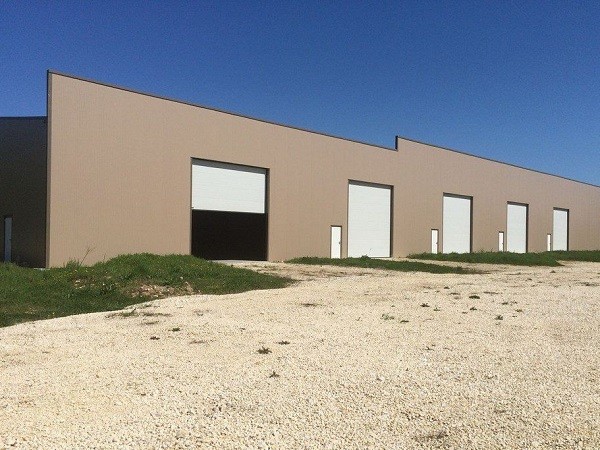 Grand bâtiment de 1 400 m² à Bergerac (24)