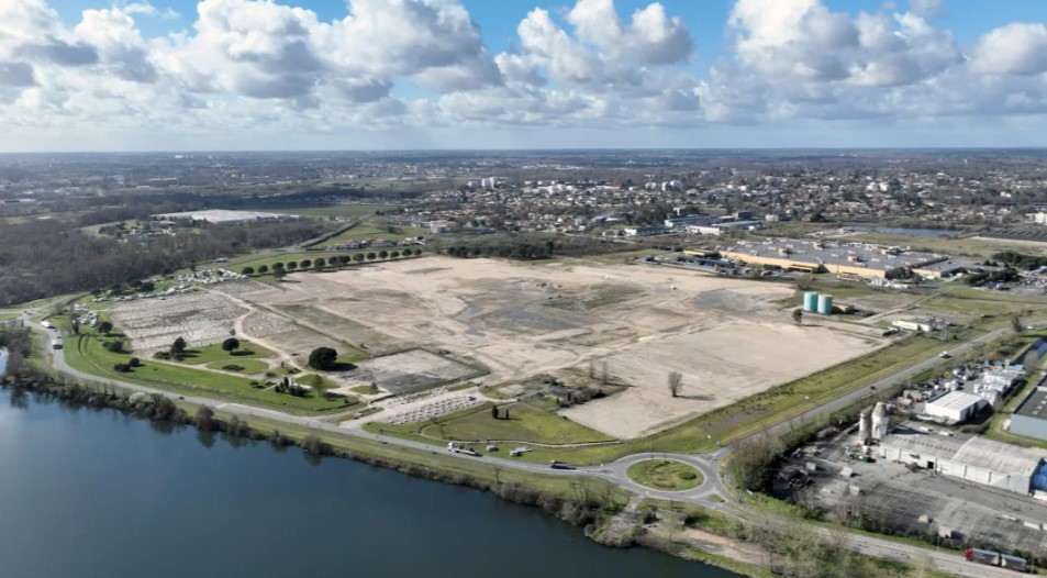 Foncier 50 ha divisibles à Blanquefort - Site AXTOM (33)