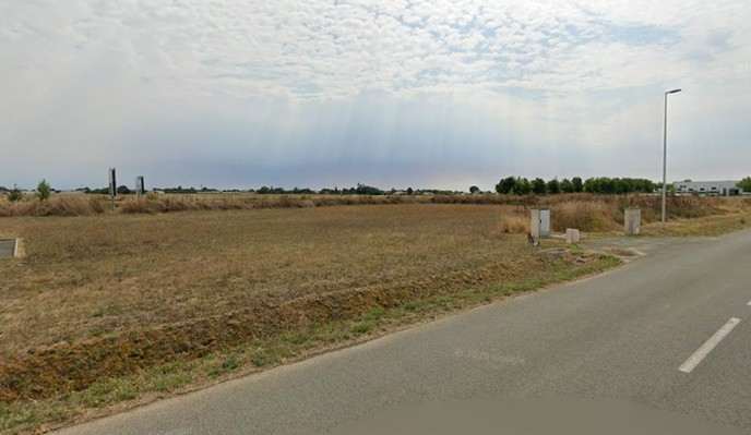 Terrain viabilisé de 2 755 m² à vendre à Saint-Georges-du-Bois (17)